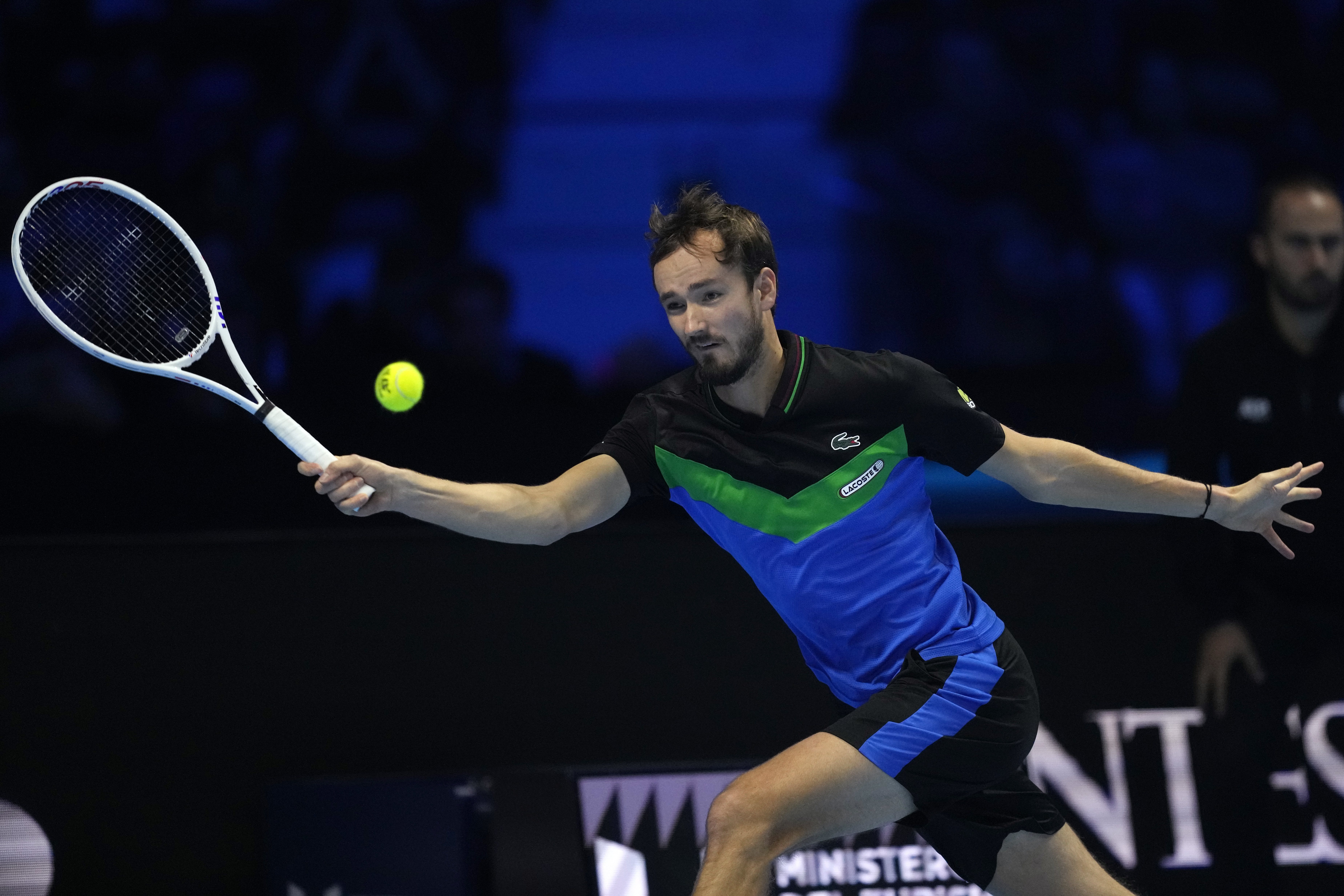 开云sport-ATP总决赛完胜戴维斯杯，兹维列夫点燃赛场