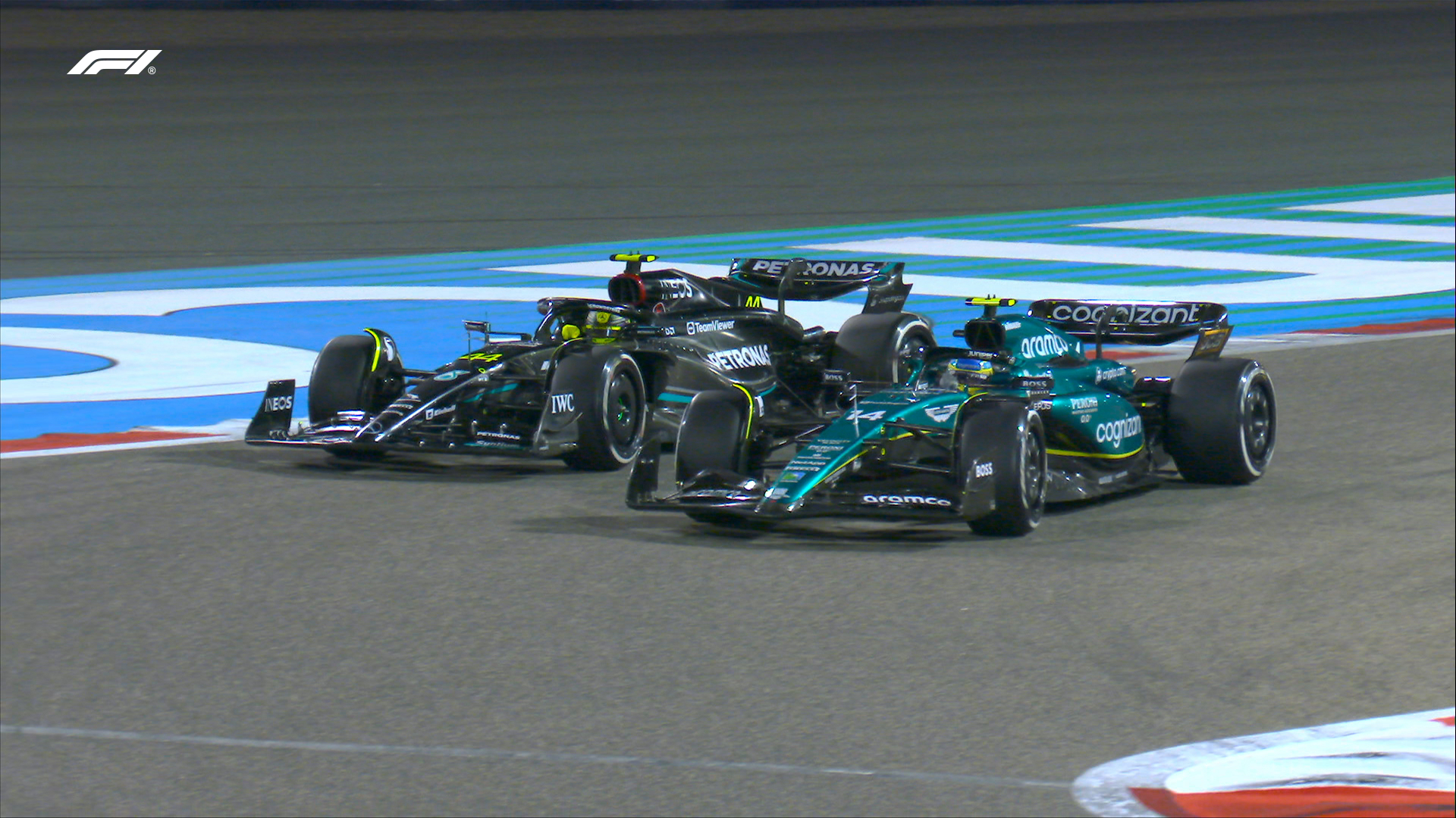 开云体育官网-梅赛德斯碾压红牛车队，阿隆索状态火热