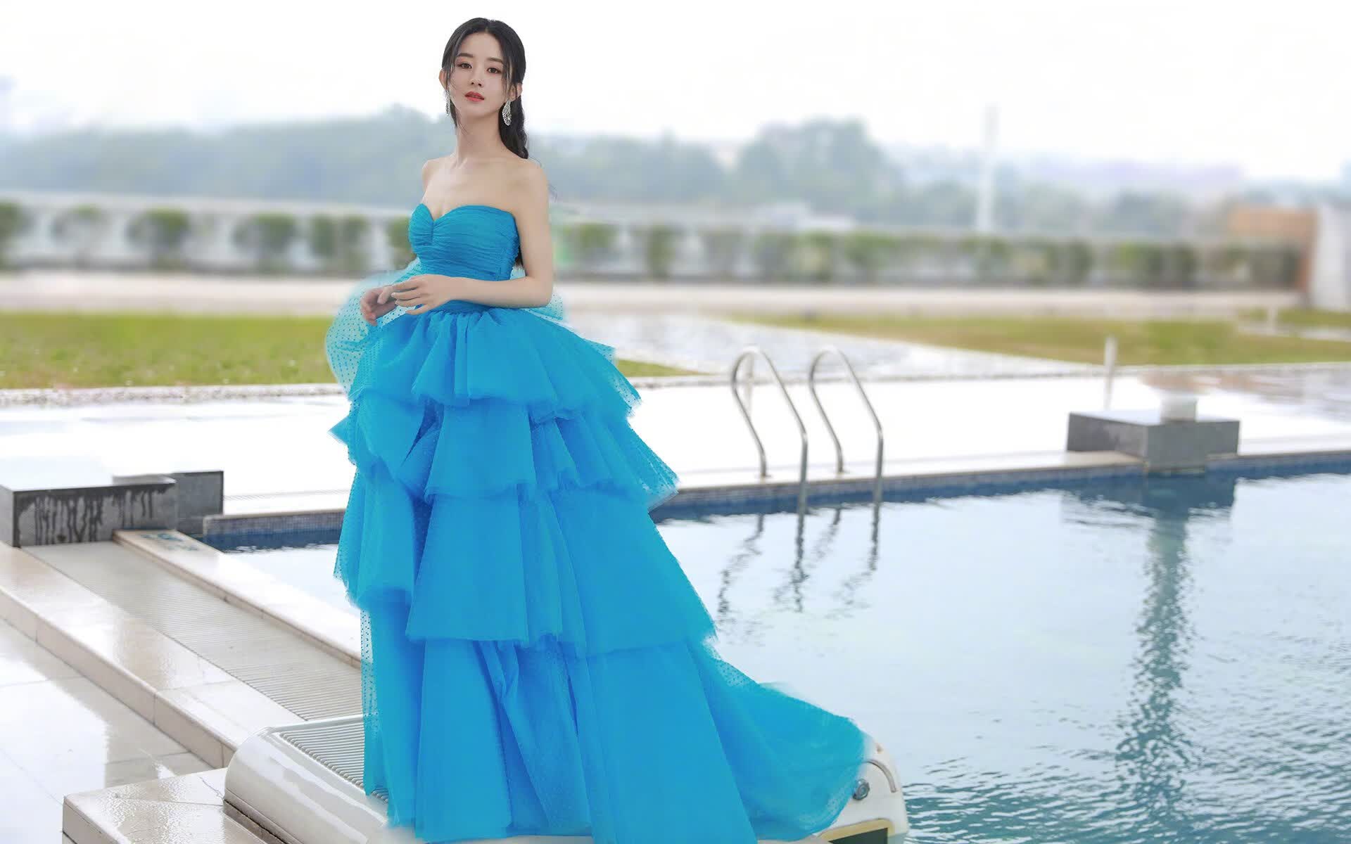 石油绿茵，当巴格达的月光收割枫叶，法比尼奥点燃不眠之夜